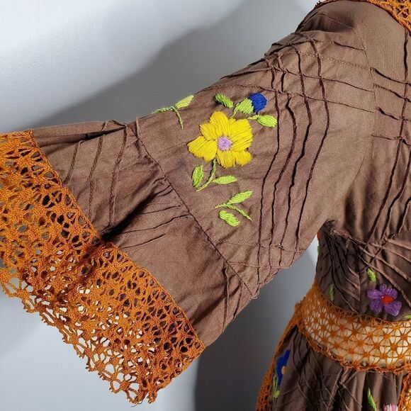 VINTAGE 70s dress‎ brown crochet embroidered bell sleeve maxi cottagecore M - Picture 4 of 10